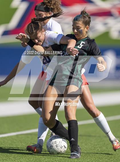 Thumbnail 1 in Southlake Carroll vs. Allen UIL 6A Regional Semifinal photogallery.