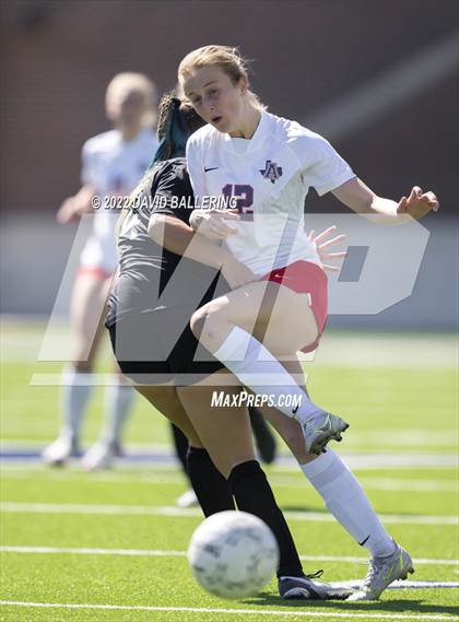 Thumbnail 2 in Southlake Carroll vs. Allen UIL 6A Regional Semifinal photogallery.