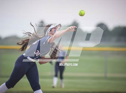 Thumbnail 3 in Elizabeth @ Northridge photogallery.