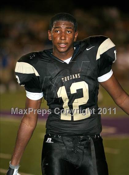 Thumbnail 3 in Memphis University vs. Millington Central photogallery.
