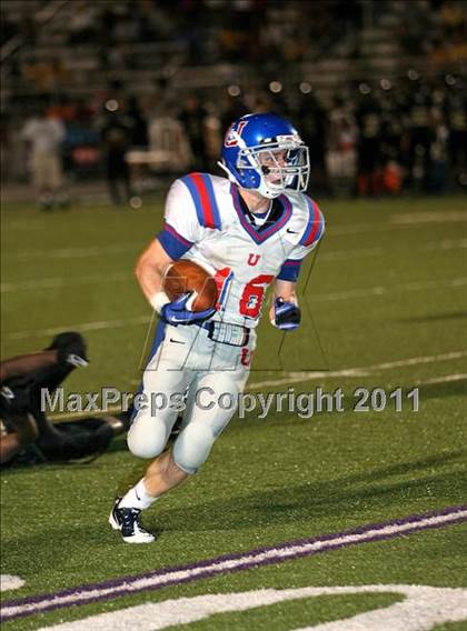 Thumbnail 3 in Memphis University vs. Millington Central photogallery.