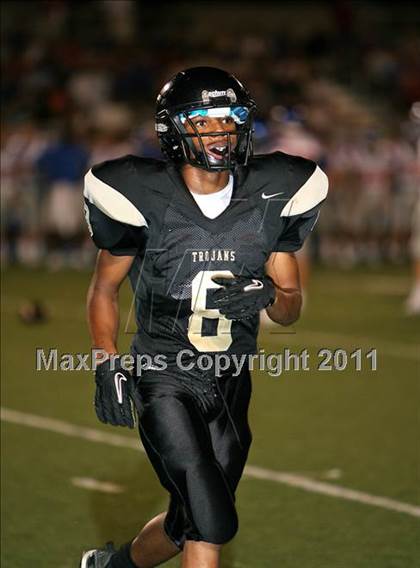 Thumbnail 3 in Memphis University vs. Millington Central photogallery.