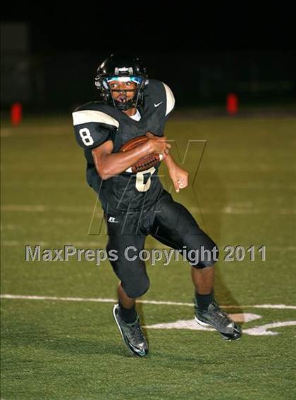 Thumbnail 3 in Memphis University vs. Millington Central photogallery.
