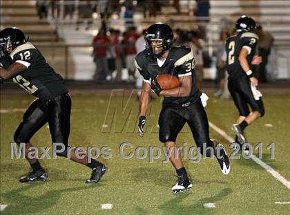 Thumbnail 2 in Memphis University vs. Millington Central photogallery.