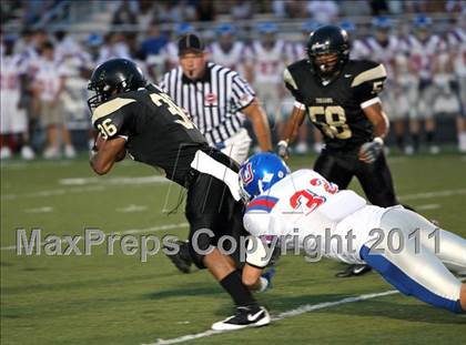 Thumbnail 3 in Memphis University vs. Millington Central photogallery.