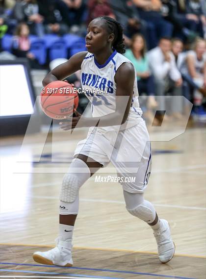 Thumbnail 2 in Viewmont vs Bingham (UHSAA 5A Quarterfinal) photogallery.