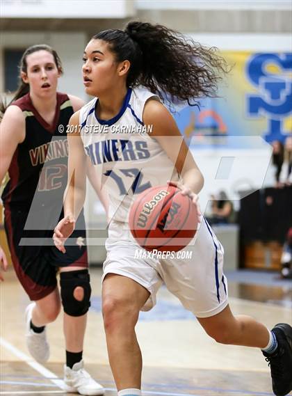 Thumbnail 2 in Viewmont vs Bingham (UHSAA 5A Quarterfinal) photogallery.