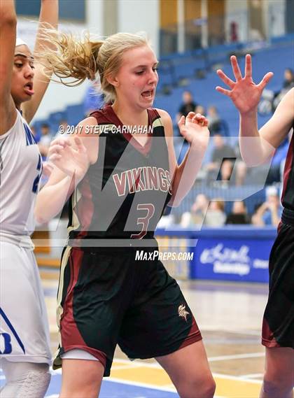 Thumbnail 2 in Viewmont vs Bingham (UHSAA 5A Quarterfinal) photogallery.