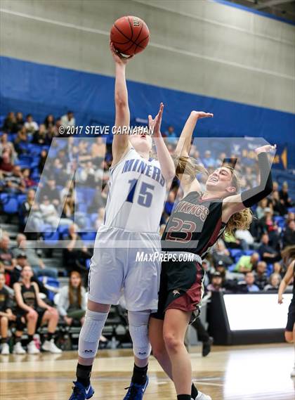 Thumbnail 1 in Viewmont vs Bingham (UHSAA 5A Quarterfinal) photogallery.