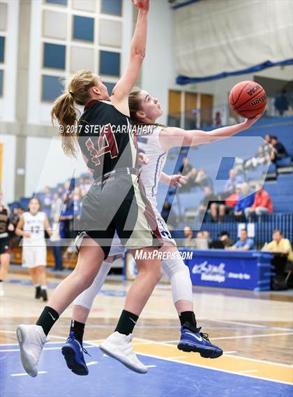 Thumbnail 3 in Viewmont vs Bingham (UHSAA 5A Quarterfinal) photogallery.