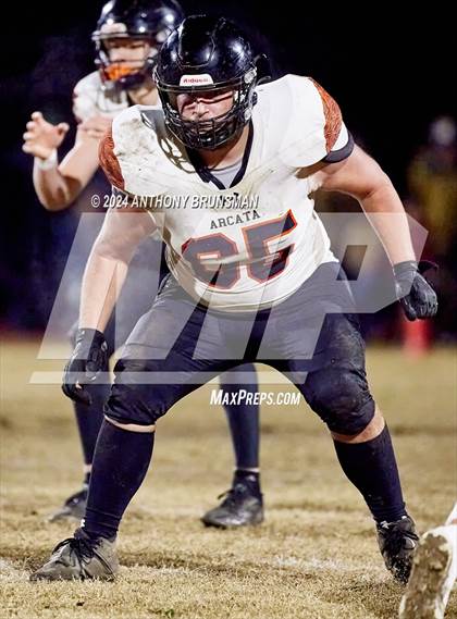 Thumbnail 2 in Arcata @ Winters (CIF 6-AA Northern Regional Final) photogallery.