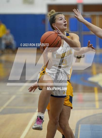 Thumbnail 3 in Shoreham-Wading River vs West Babylon (NYSPHSAA Section XI Class A Semifinal) photogallery.