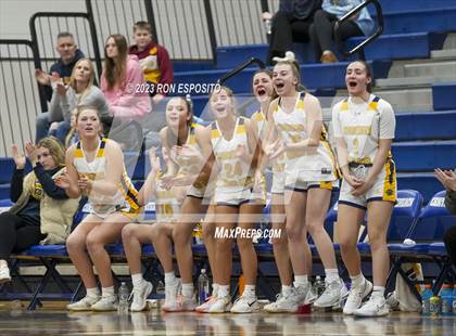 Thumbnail 2 in Shoreham-Wading River vs West Babylon (NYSPHSAA Section XI Class A Semifinal) photogallery.