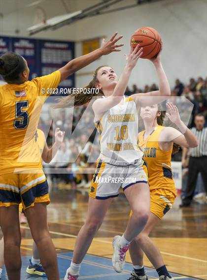Thumbnail 2 in Shoreham-Wading River vs West Babylon (NYSPHSAA Section XI Class A Semifinal) photogallery.