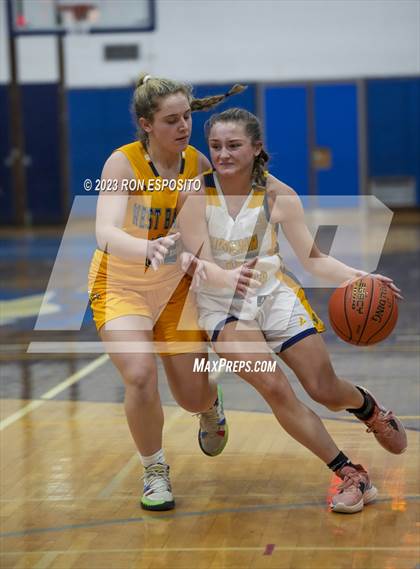 Thumbnail 1 in Shoreham-Wading River vs West Babylon (NYSPHSAA Section XI Class A Semifinal) photogallery.