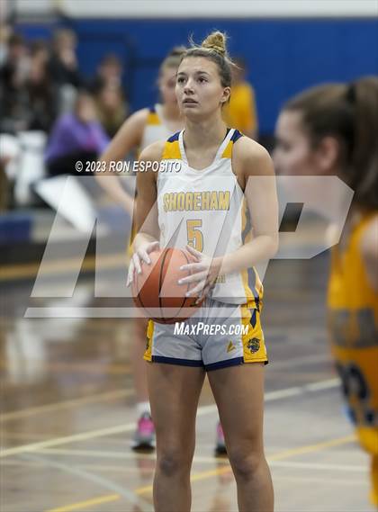 Thumbnail 2 in Shoreham-Wading River vs West Babylon (NYSPHSAA Section XI Class A Semifinal) photogallery.