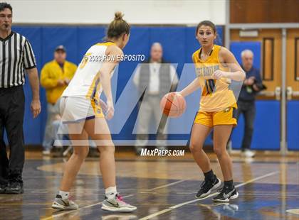 Thumbnail 2 in Shoreham-Wading River vs West Babylon (NYSPHSAA Section XI Class A Semifinal) photogallery.