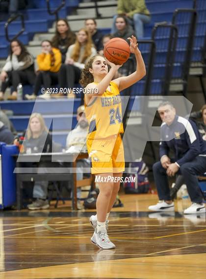 Thumbnail 2 in Shoreham-Wading River vs West Babylon (NYSPHSAA Section XI Class A Semifinal) photogallery.
