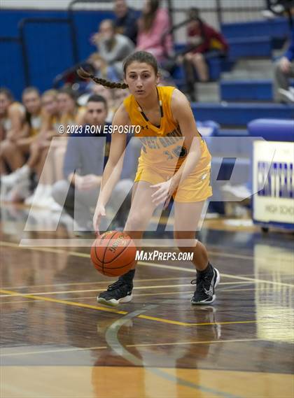 Thumbnail 3 in Shoreham-Wading River vs West Babylon (NYSPHSAA Section XI Class A Semifinal) photogallery.