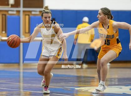 Thumbnail 2 in Shoreham-Wading River vs West Babylon (NYSPHSAA Section XI Class A Semifinal) photogallery.
