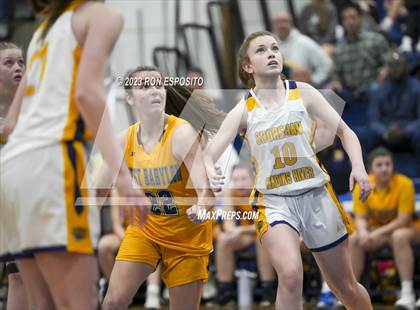 Thumbnail 2 in Shoreham-Wading River vs West Babylon (NYSPHSAA Section XI Class A Semifinal) photogallery.