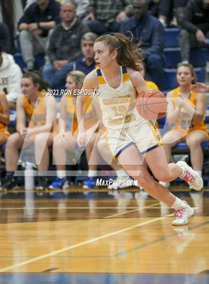 Thumbnail 3 in Shoreham-Wading River vs West Babylon (NYSPHSAA Section XI Class A Semifinal) photogallery.