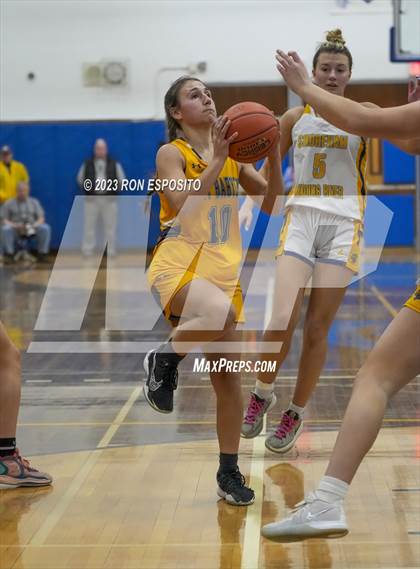 Thumbnail 1 in Shoreham-Wading River vs West Babylon (NYSPHSAA Section XI Class A Semifinal) photogallery.