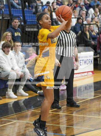 Thumbnail 3 in Shoreham-Wading River vs West Babylon (NYSPHSAA Section XI Class A Semifinal) photogallery.