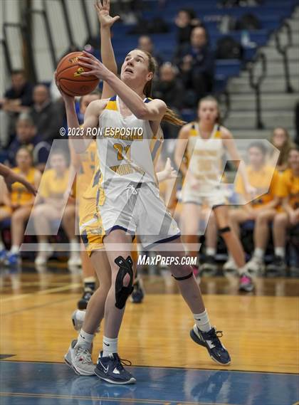 Thumbnail 2 in Shoreham-Wading River vs West Babylon (NYSPHSAA Section XI Class A Semifinal) photogallery.
