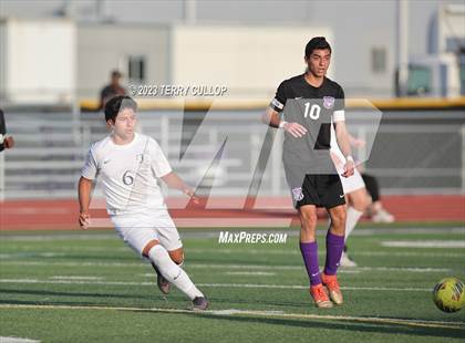 Thumbnail 2 in Lehi vs. Skyline (UHSAA 5A 2nd Round) photogallery.