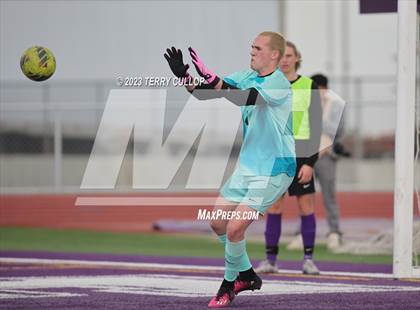 Thumbnail 2 in Lehi vs. Skyline (UHSAA 5A 2nd Round) photogallery.