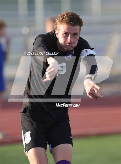 Thumbnail 2 in Lehi vs. Skyline (UHSAA 5A 2nd Round) photogallery.