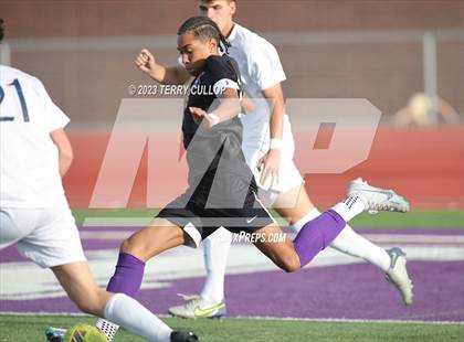 Thumbnail 3 in Lehi vs. Skyline (UHSAA 5A 2nd Round) photogallery.