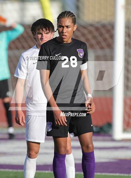 Thumbnail 1 in Lehi vs. Skyline (UHSAA 5A 2nd Round) photogallery.