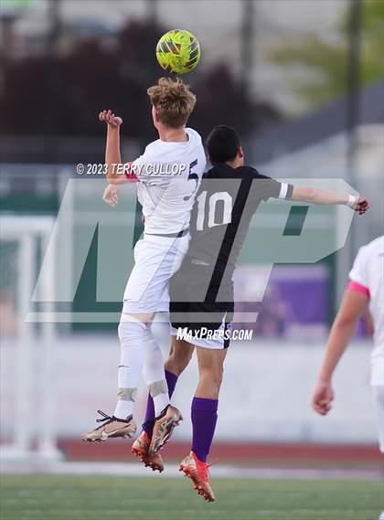 Thumbnail 1 in Lehi vs. Skyline (UHSAA 5A 2nd Round) photogallery.