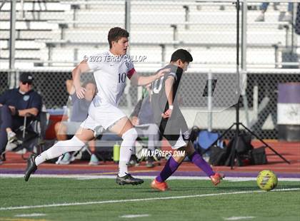 Thumbnail 2 in Lehi vs. Skyline (UHSAA 5A 2nd Round) photogallery.