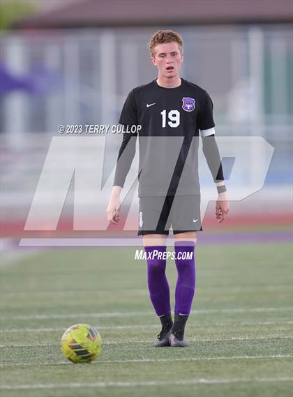 Thumbnail 3 in Lehi vs. Skyline (UHSAA 5A 2nd Round) photogallery.
