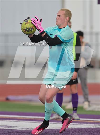 Thumbnail 3 in Lehi vs. Skyline (UHSAA 5A 2nd Round) photogallery.