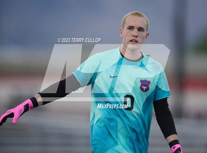Thumbnail 1 in Lehi vs. Skyline (UHSAA 5A 2nd Round) photogallery.