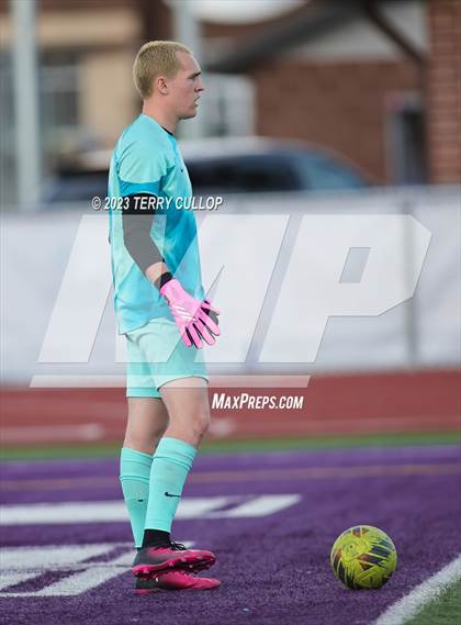 Thumbnail 3 in Lehi vs. Skyline (UHSAA 5A 2nd Round) photogallery.