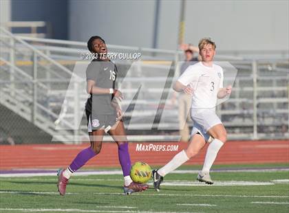 Thumbnail 3 in Lehi vs. Skyline (UHSAA 5A 2nd Round) photogallery.