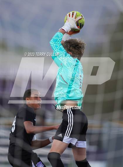 Thumbnail 2 in Lehi vs. Skyline (UHSAA 5A 2nd Round) photogallery.