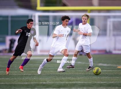 Thumbnail 2 in Lehi vs. Skyline (UHSAA 5A 2nd Round) photogallery.
