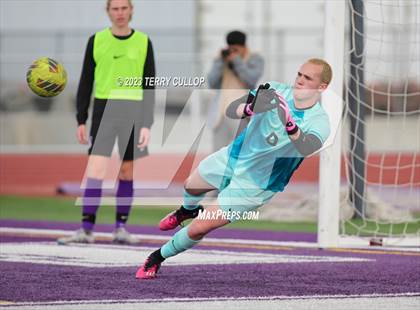 Thumbnail 1 in Lehi vs. Skyline (UHSAA 5A 2nd Round) photogallery.