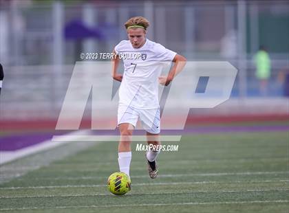 Thumbnail 3 in Lehi vs. Skyline (UHSAA 5A 2nd Round) photogallery.