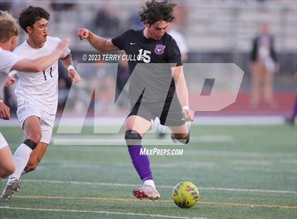 Thumbnail 3 in Lehi vs. Skyline (UHSAA 5A 2nd Round) photogallery.