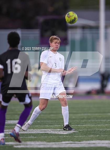 Thumbnail 2 in Lehi vs. Skyline (UHSAA 5A 2nd Round) photogallery.