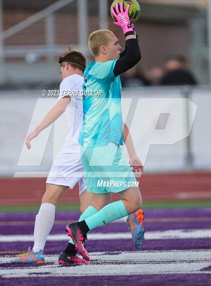 Thumbnail 3 in Lehi vs. Skyline (UHSAA 5A 2nd Round) photogallery.