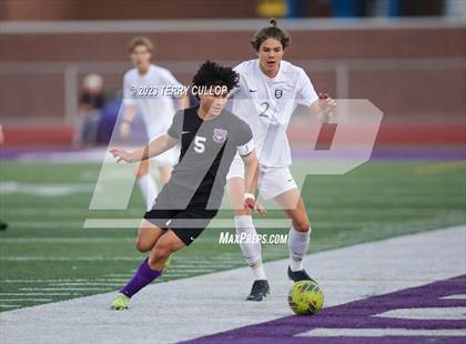 Thumbnail 1 in Lehi vs. Skyline (UHSAA 5A 2nd Round) photogallery.