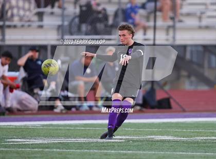 Thumbnail 1 in Lehi vs. Skyline (UHSAA 5A 2nd Round) photogallery.